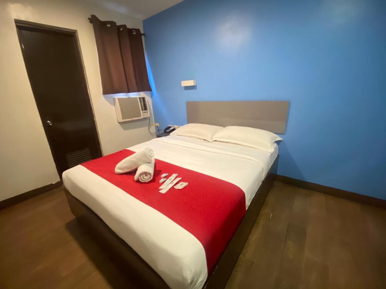 Mc Hotel Novaliches カローカン エクステリア 写真
